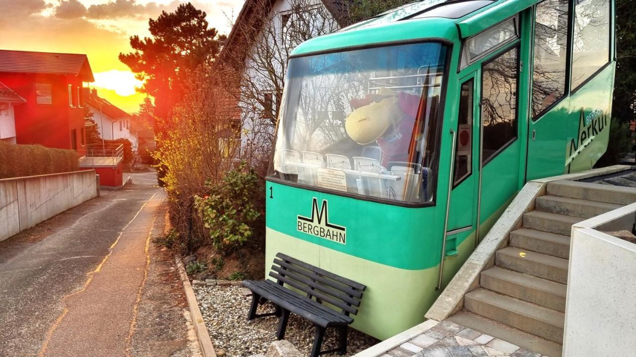 Vila Exklusives Holzhaus Mit Bergbahn - Baden-Baden Im Schwarzwald Exteriér fotografie